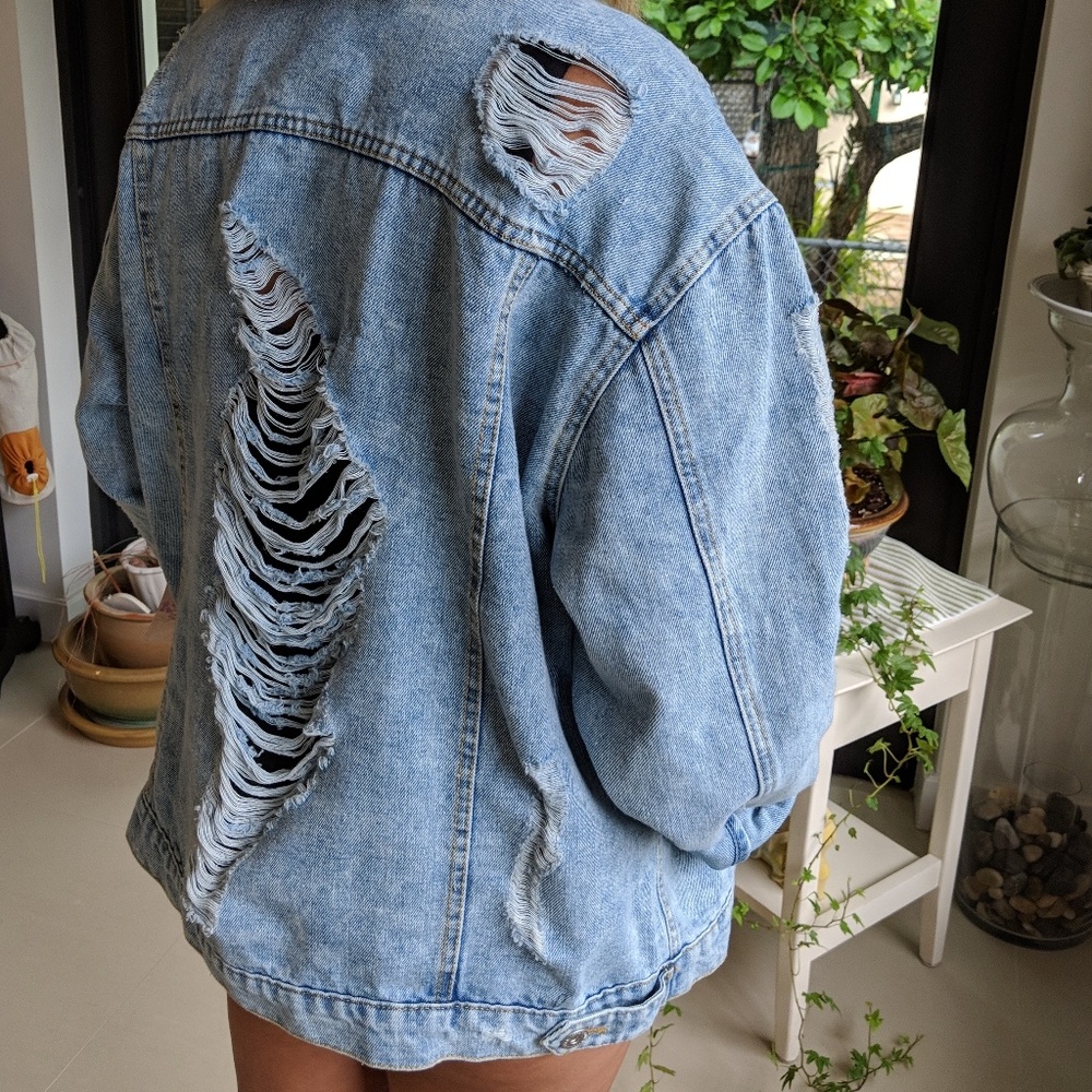 Shredded and Tattered Distressed Jean Jacket NWT - Picture 3 of 7